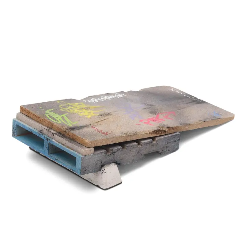 Whytmykconcrete Fingerboard Ramp - D.I.Y Pallet Kicker 1